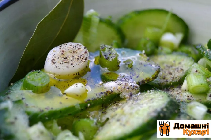 Швидкий салат з огірків - фото крок 5