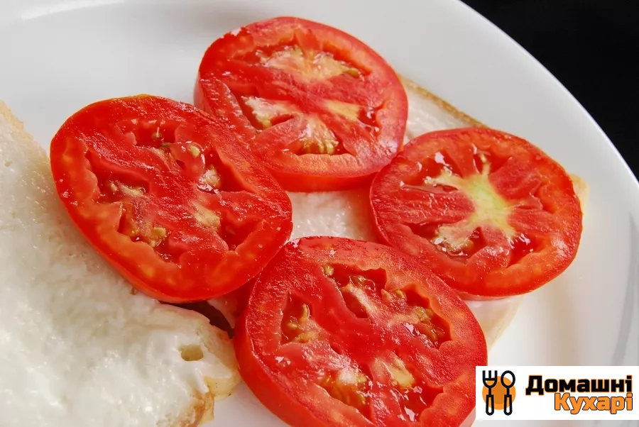 Бутерброд з помідорами - фото крок 3