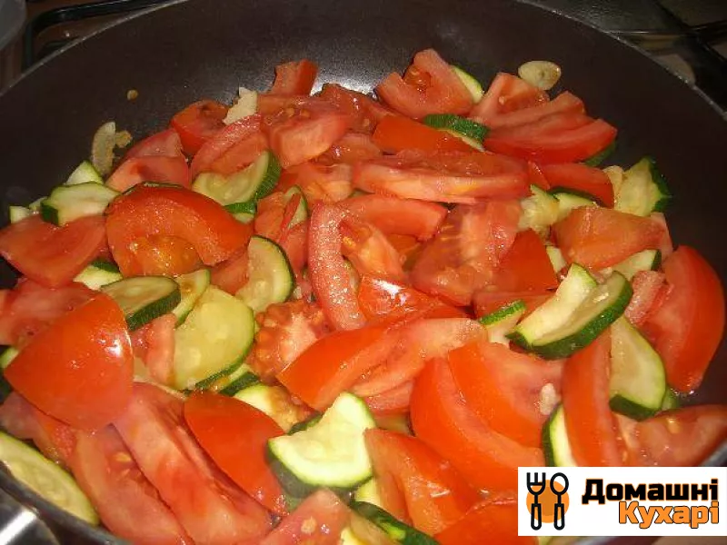 Цвітна капуста у вершковому соусі з овочами - фото крок 4